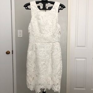 White textured floral bodycon dress XS ASTR